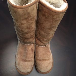 UGG classic tall boots size 6